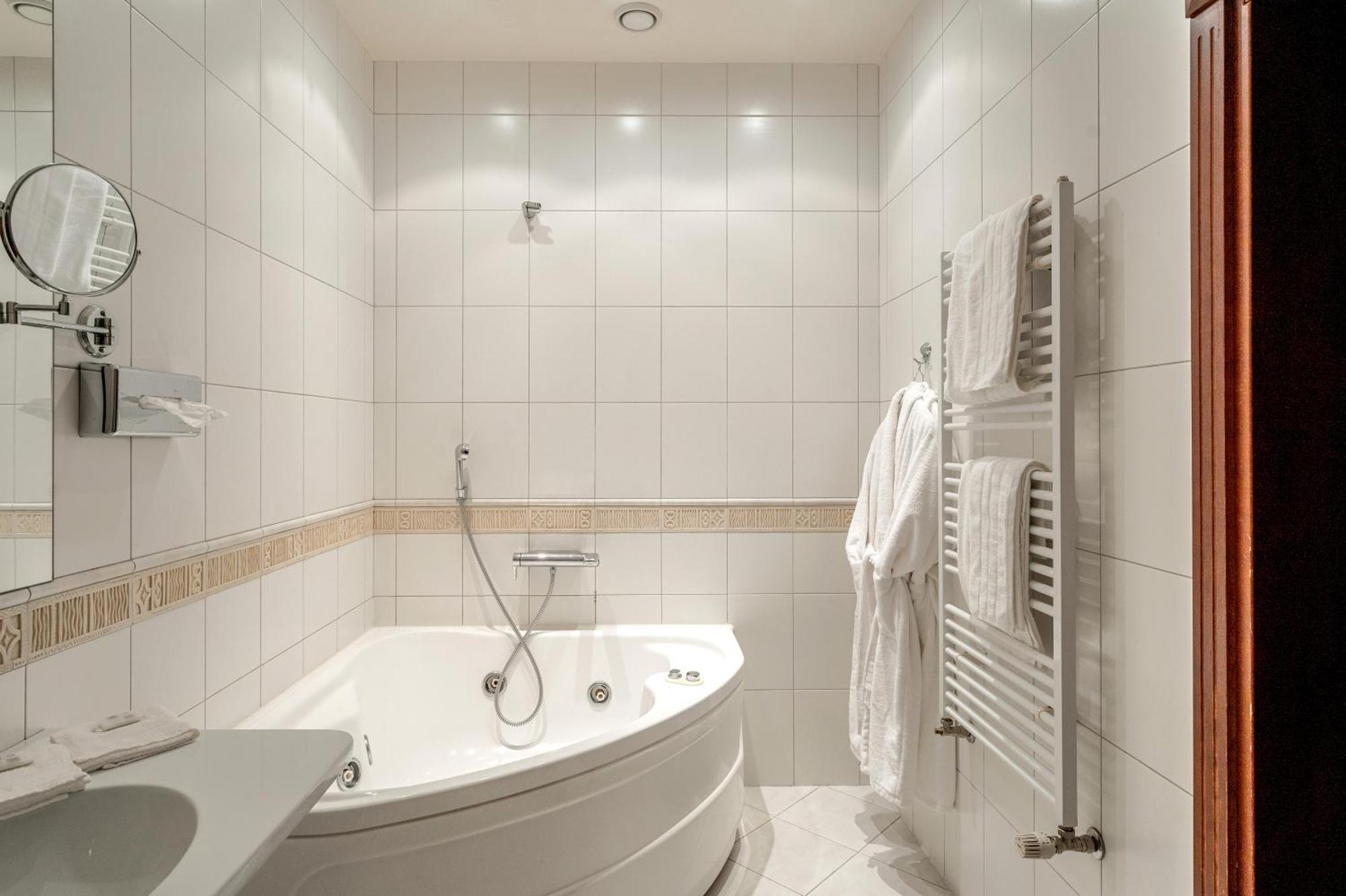 Hotel Sfinksas Kaunas Dış mekan fotoğraf